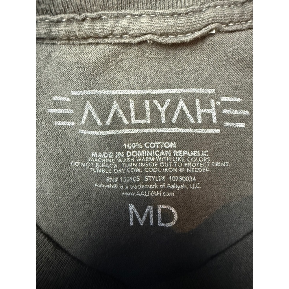 Aaliyah Tribute Graphic Tee Shirt Washed Black Red Glitter Accent Mens Medium - Picture 6 of 6